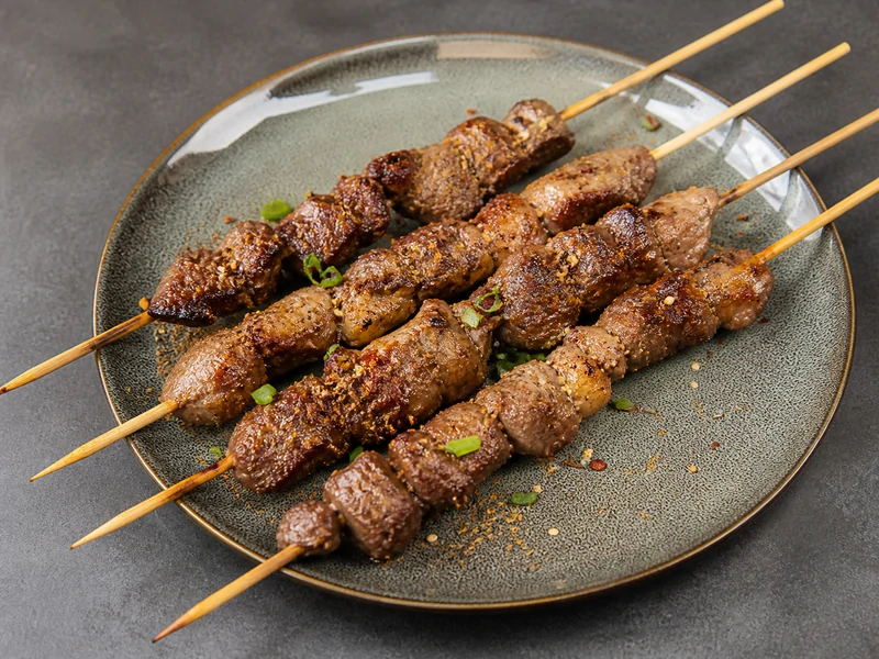 烤牛肉串 / Grilled Beef Skewer